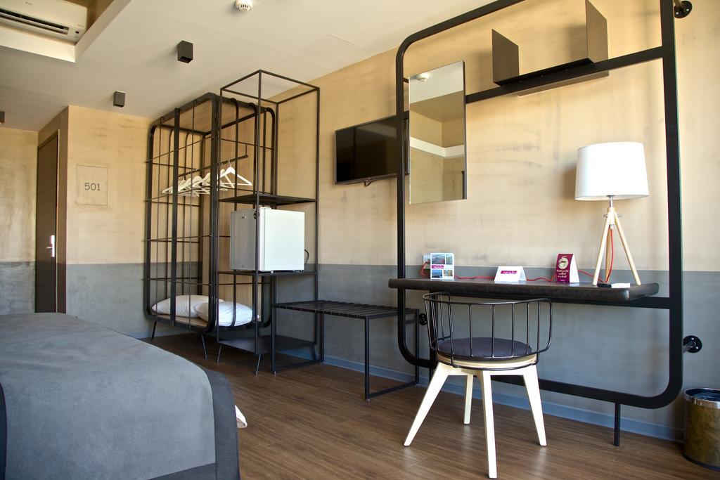 Adonis City Hotel パトラ 部屋 写真