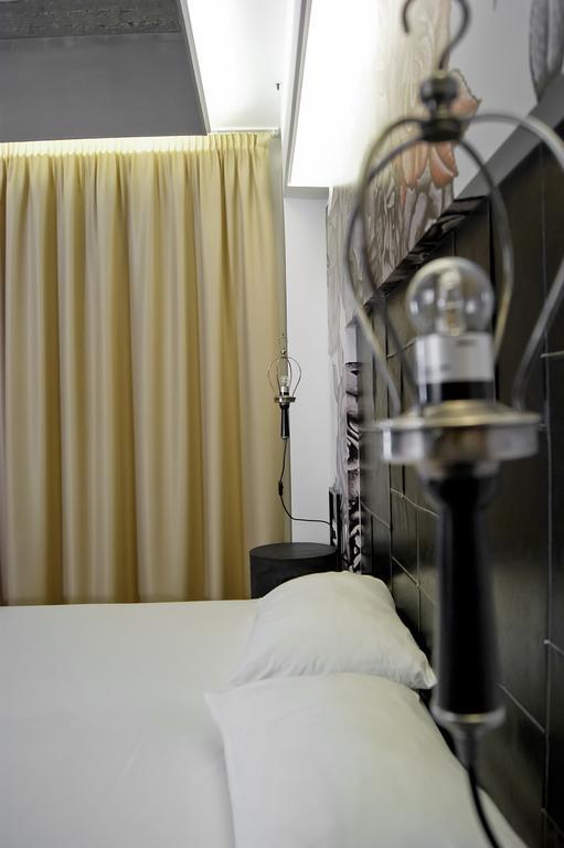 Adonis City Hotel パトラ エクステリア 写真