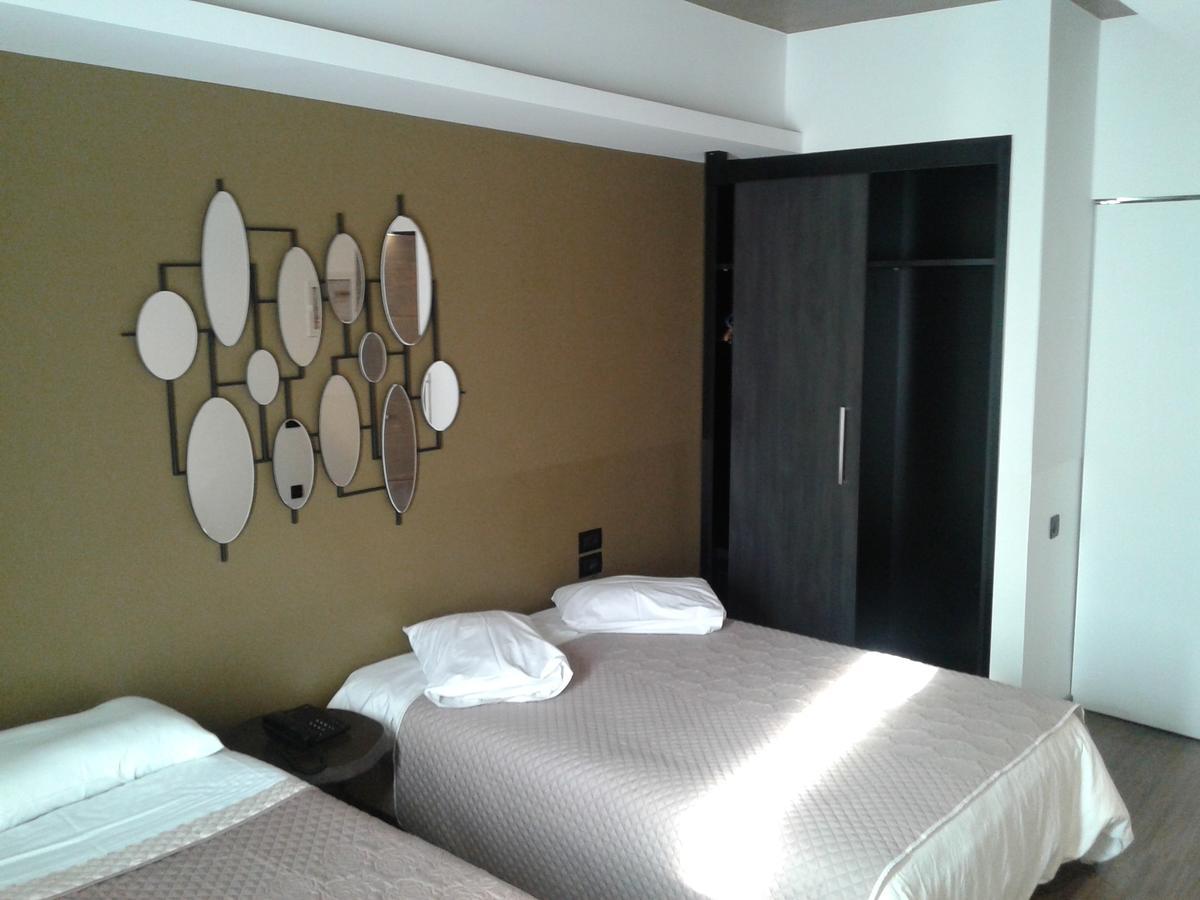 Adonis City Hotel パトラ エクステリア 写真