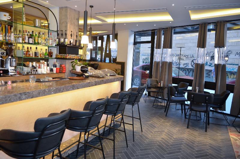 Adonis City Hotel パトラ エクステリア 写真