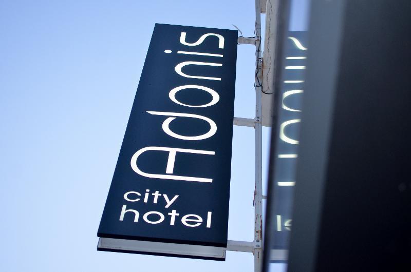 Adonis City Hotel パトラ エクステリア 写真